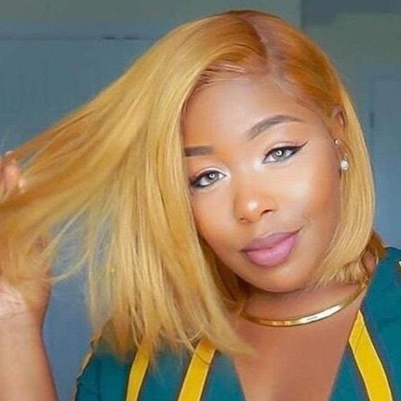 Wisaura™Short blond hair